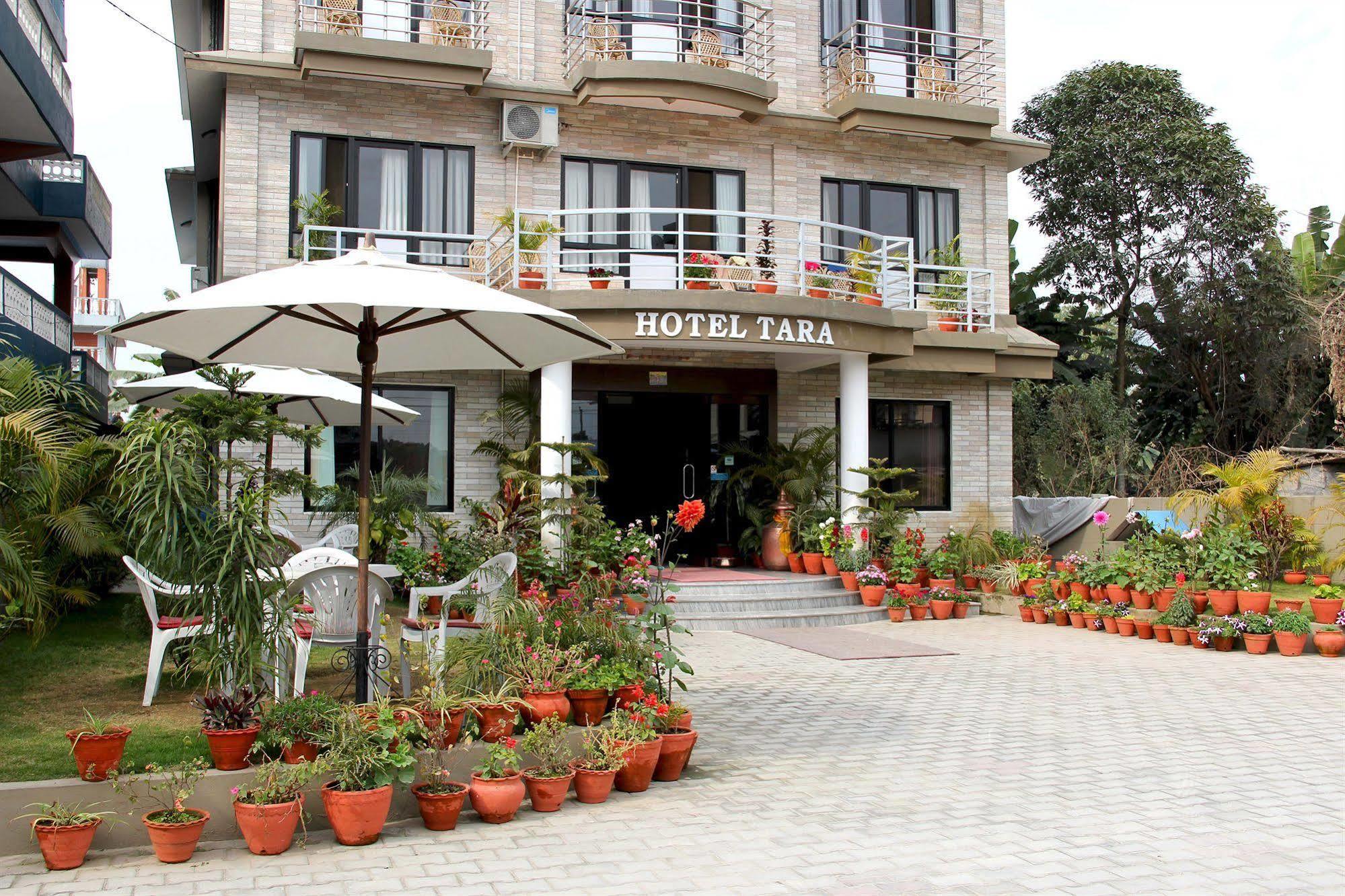 Hotel Tara Покхара Экстерьер фото